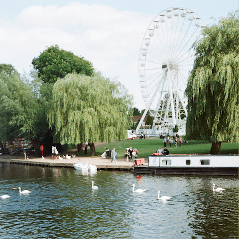 Visit the medieval market town of Stratford-upon-Avon, birthplace of Shakespeare