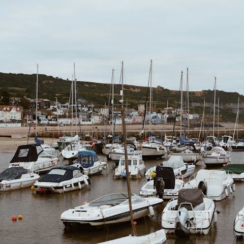 Explore the quaint seaside town of Lyme Regis – on the doorstep