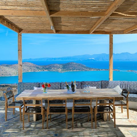 Sit around the alfresco dining table and feast on local cuisine while you feast on the views