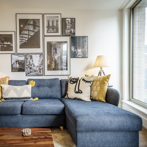 Curl up here with a coffee for a spot of people watching