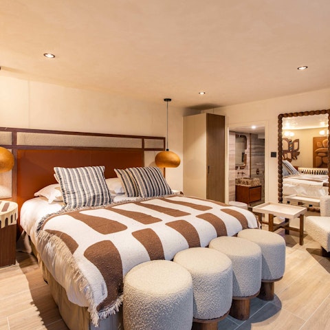 Bank a good night's sleep in the king-size bed