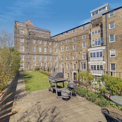 Spend summer evenings relaxing on the communal roof terrace