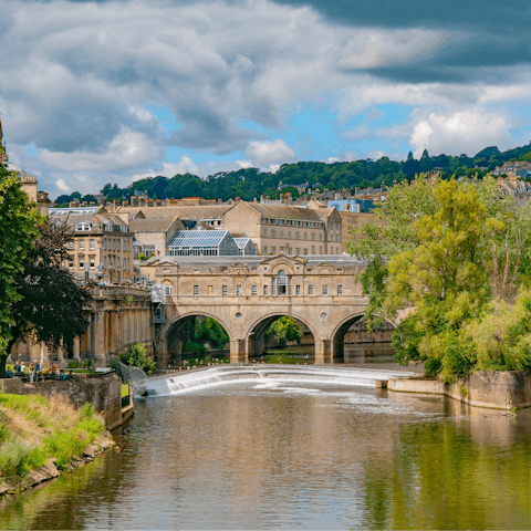 Stay a fifteen-minute walk from the centre of Bath
