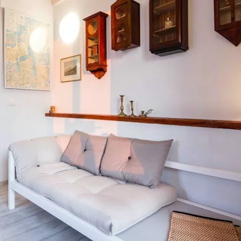 Relax on the sofa after a walk around Lake Como