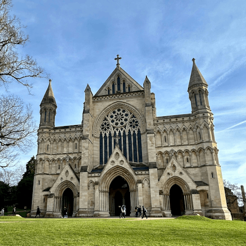 Walk fifteen minutes west to appraise the Norman architecture of St Albans Cathedral