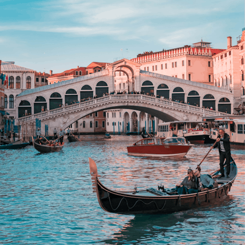 Stroll across the Rialto Bridge with a gelato – it's eleven minutes away