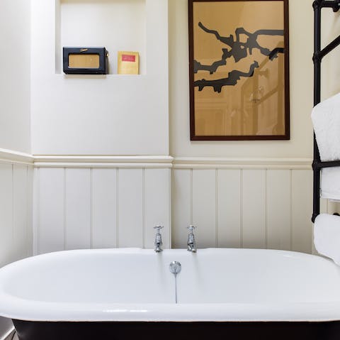 Indulge the senses with long soaks in the bath