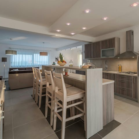 Enjoy your morning coffee at the breakfast bar