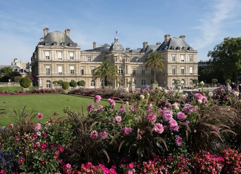Stroll ten minutes to the Jardin du Luxembourg for a picnic pit stop