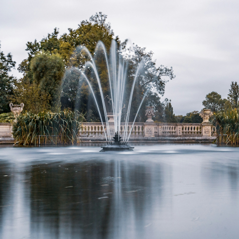 Start your day with a stroll through Hyde Park