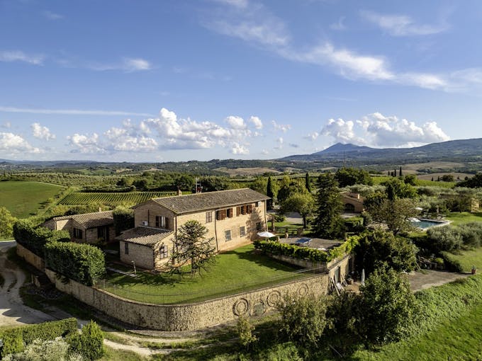 Sunlit Tuscan Retreat