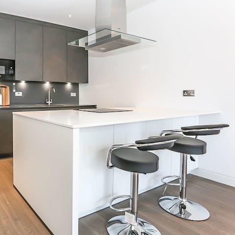Start mornings with a bite to eat at the sleek island before setting off for a day of London sightseeing