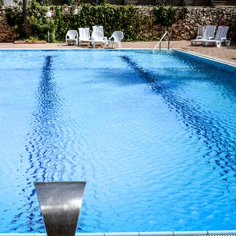 Take a dip in the communal pool and cool off from the heat of the day