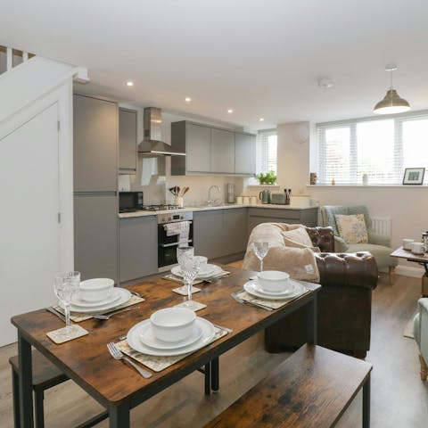 Cook a hearty breakfast in the well-equipped kitchen