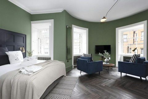 Sleep and unwind in one well-designed Georgian space