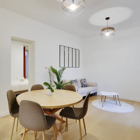 Sip coffee in the bright and cosy living and dining space as you plan your stay