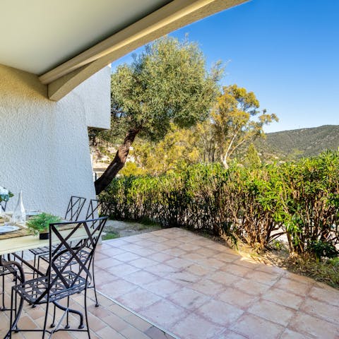 Enjoy alfresco dinners on the patio