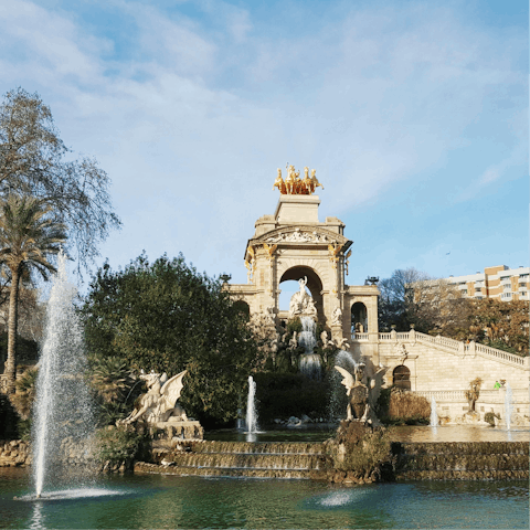 Wander Cuitadella Park – reachable in twenty-one minutes on public transport