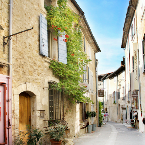 Wander the idyllic streets of medieval Lourmarin