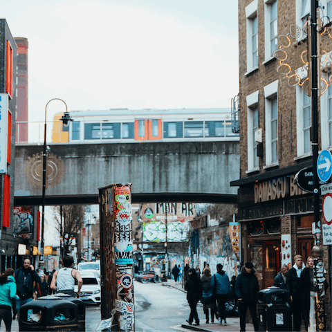 Explore the surrounding Hoxton neighbourhood and stumble upon street art and craft beer bars