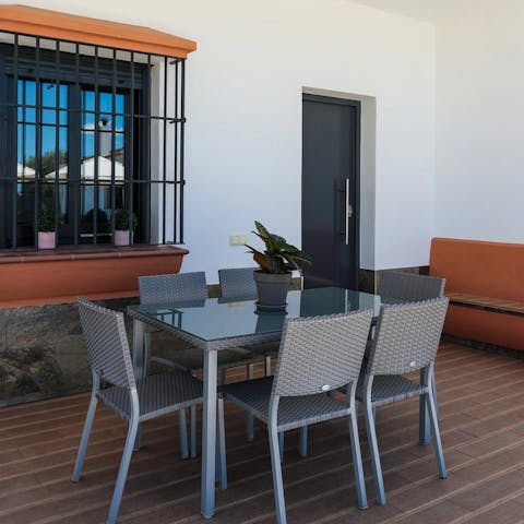 Share alfresco feats with your loved ones