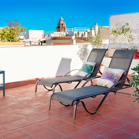 Relax in the Andalusian sun on the roof terrace