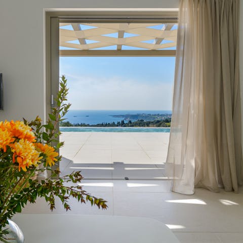 Feel the refreshing spirit of the sea whilst relaxing in the living room