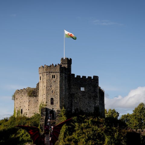 Take the scenic route through Bute Park to see Cardiff Castle in under twenty minutes