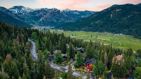 Get ready for a mountain adventure in the Palisades Tahoe ski area