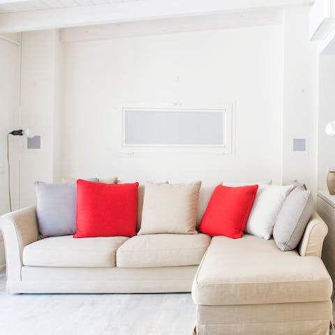 Relax after a busy day on the L shaped sofa