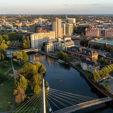Discover Reading’s shops, riverside walks, and historic landmarks