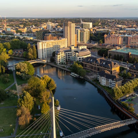 Discover Reading’s shops, riverside walks, and historic landmarks