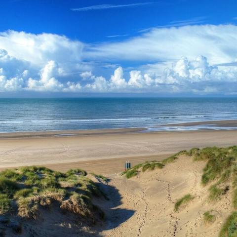 Stay a short walk from Camber Sands