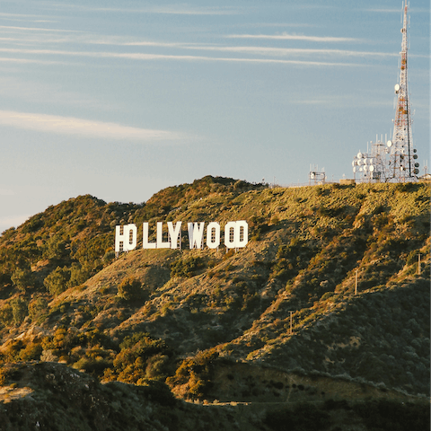 Stay in the heart of North Hollywood