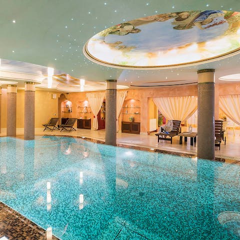Relax in the private spa with its hammam, jacuzzi hot tub and inviting heated pool