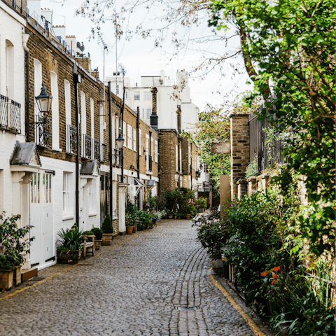 Enjoy leisurely strolls through the pretty streets of Kensington