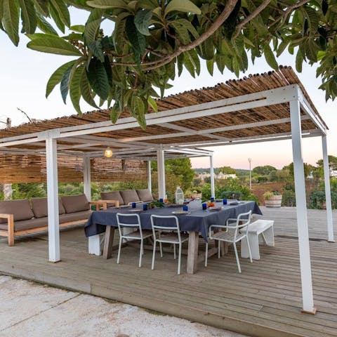 Let a private chef take the reins and dine alfresco