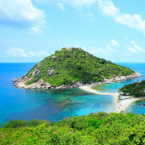 Discover the pristine beaches and tropical rainforests of Koh Samui