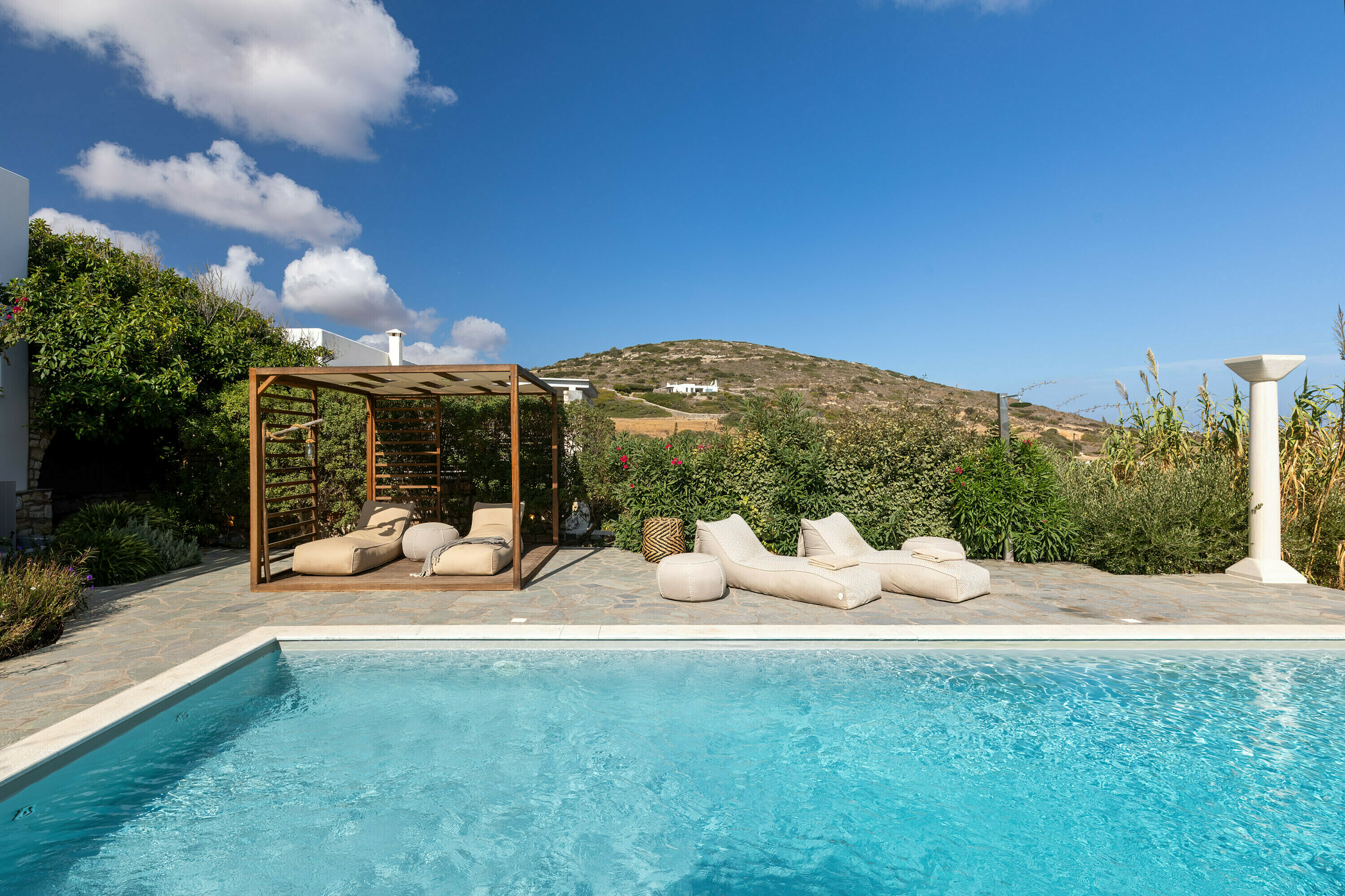 Coastal Breeze Crest