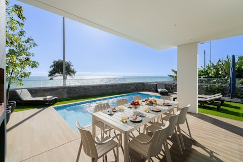 Eat alfresco with the Atlantic rolling out ahead
