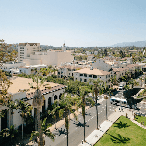 Discover downtown Santa Barbara from this central spot