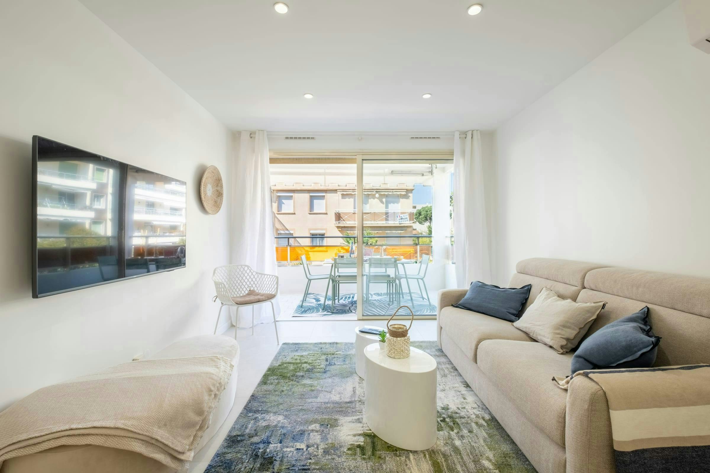 Cannes Serenity