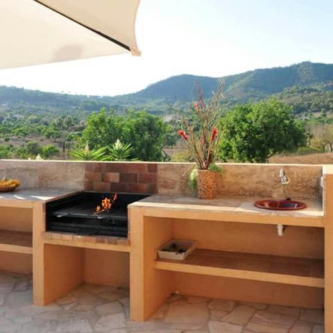 Enjoy the best of outdoor living with magical evenings surrounded by the mountains
