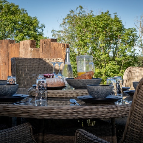 Enjoy an alfresco brunch on the lodge's patio