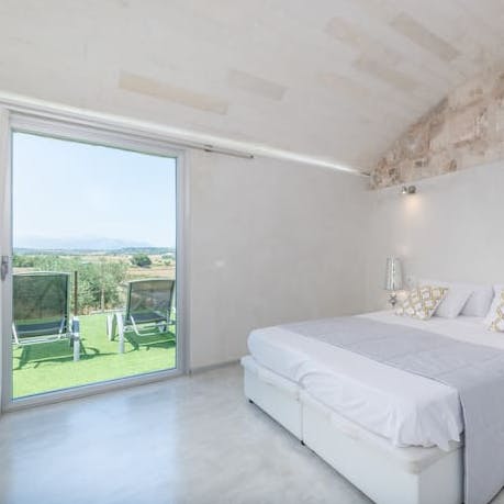 Step right out to the sun loungers from your bedroom, morning coffee in hand