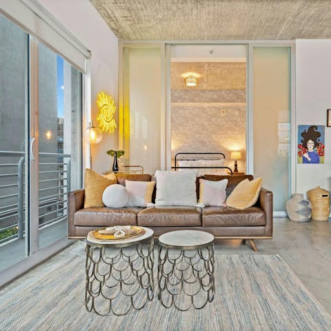 Relax on the sofa in the light-filled living space