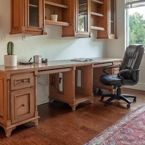 Send a few work emails from the desk set-up