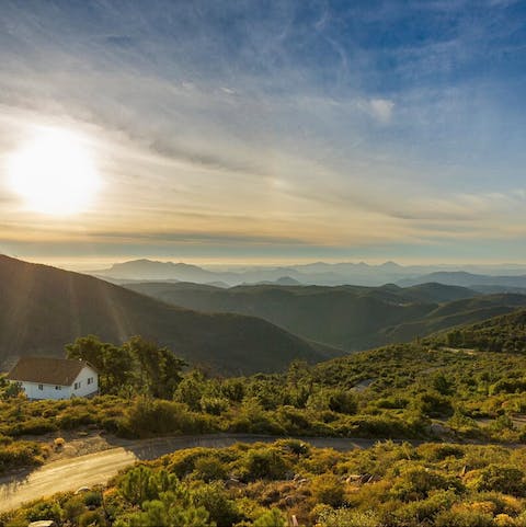 Explore the beautiful Californian countryside, right on your doorstep
