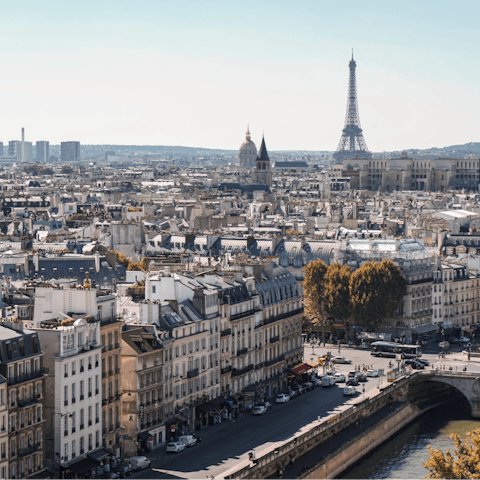 Stay in central Paris, a short stroll from the Louvre Museum