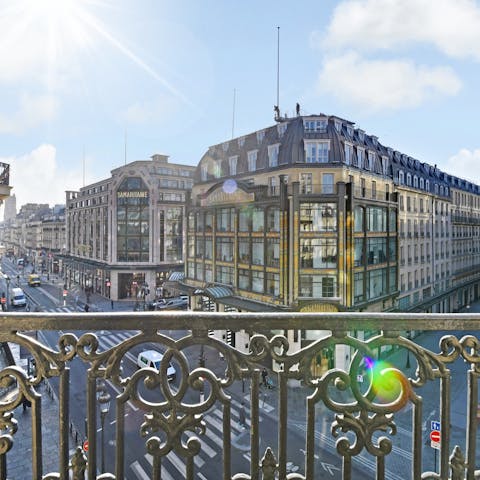 Take in the views over the iconic Rue de Rivoli from the balconies